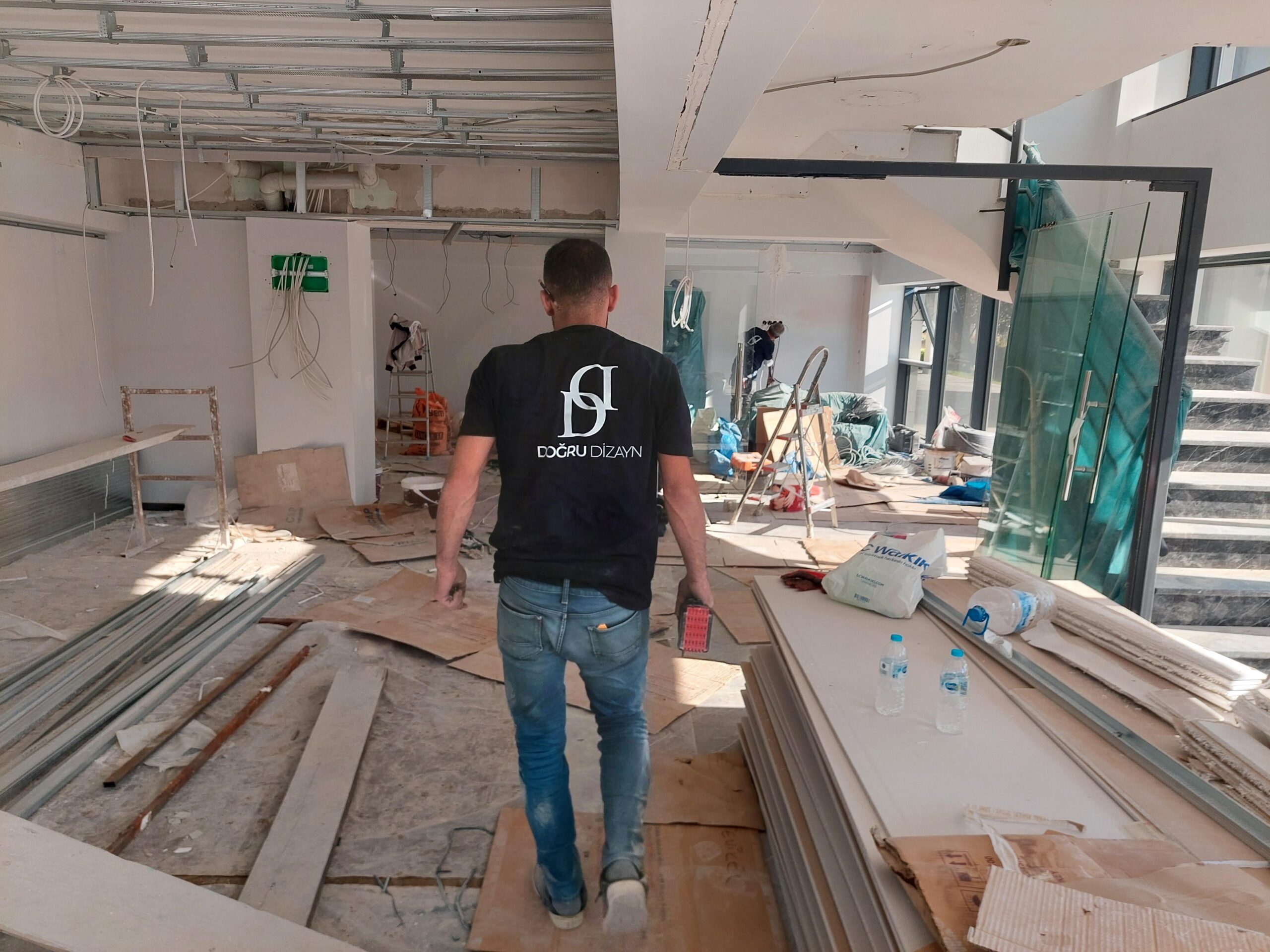 Binanızın Ömrünü Uzatın: Komple Bina Tadilatı ve Dış Cephe Yenileme Projemiz