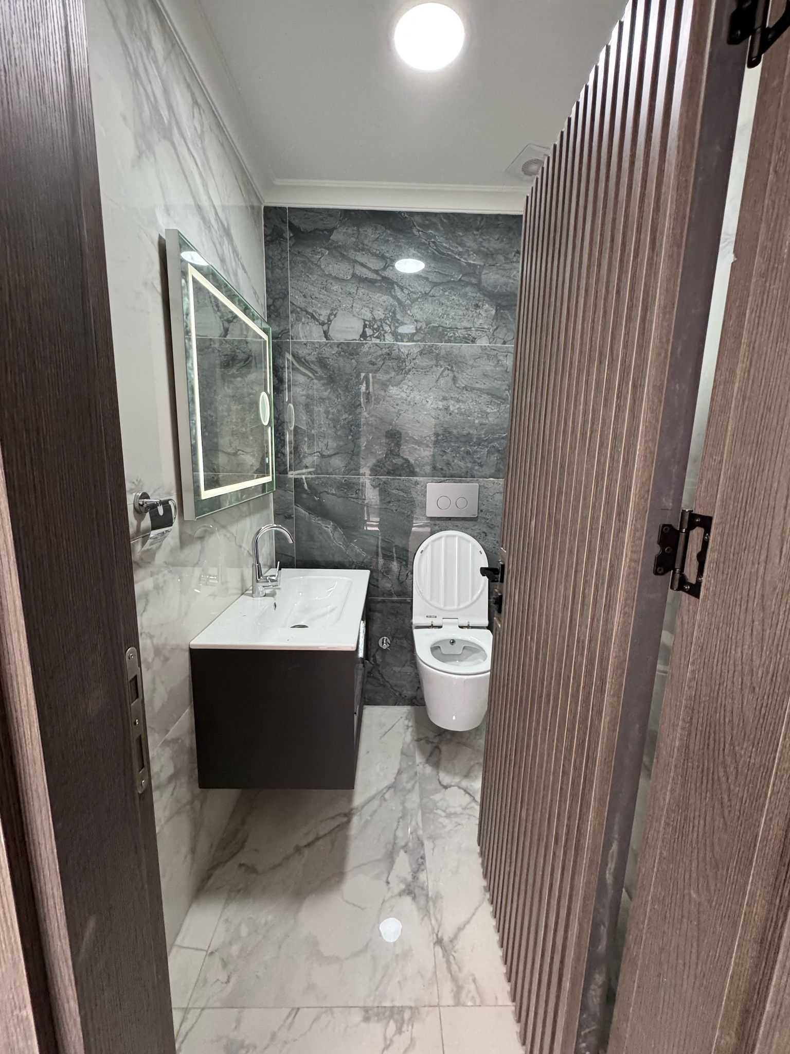 Gemlik’te Modern Dönüşüm: Anahtar Teslim Banyo Yenileme Projemiz